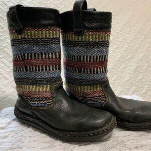 Born Women’s Striped Genuine Leather Boots with Wool Knit Pattern Size 8 1/2 40